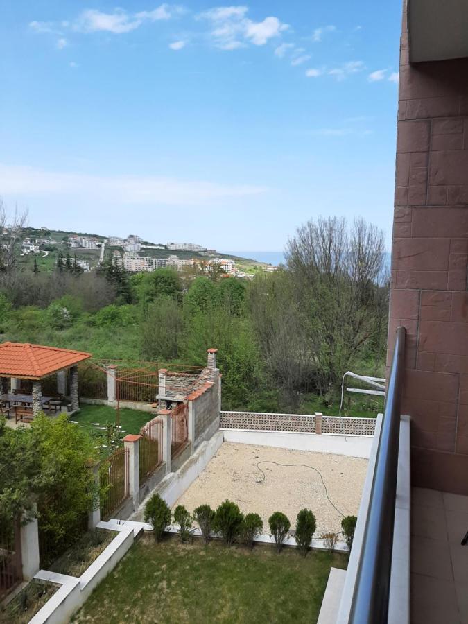 Apartment-Studio Daisy In Kiwi Gardens Complex Byala  Exterior photo