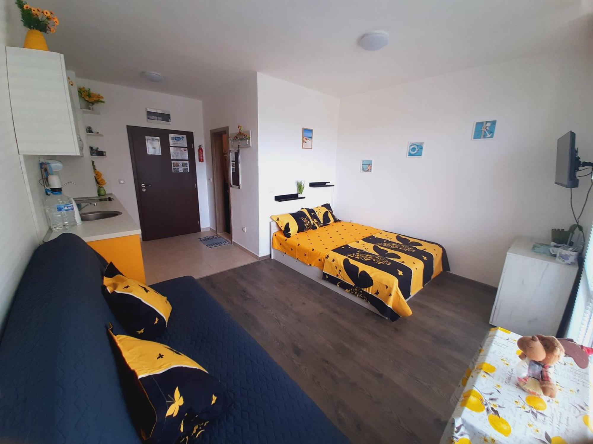 Apartment-Studio Daisy In Kiwi Gardens Complex Byala  Exterior photo